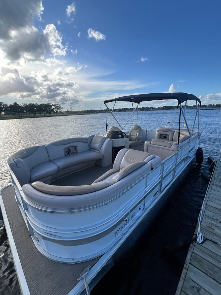 Small Pontoon interior